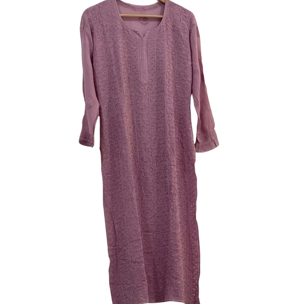 Handcrafted Resham Thread Chikankar..