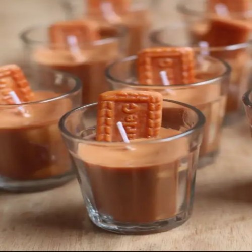 Chai biscuit candle