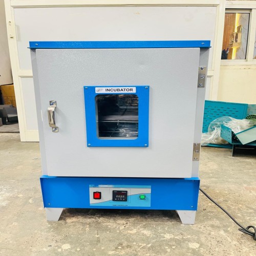 Bacteriological incubator